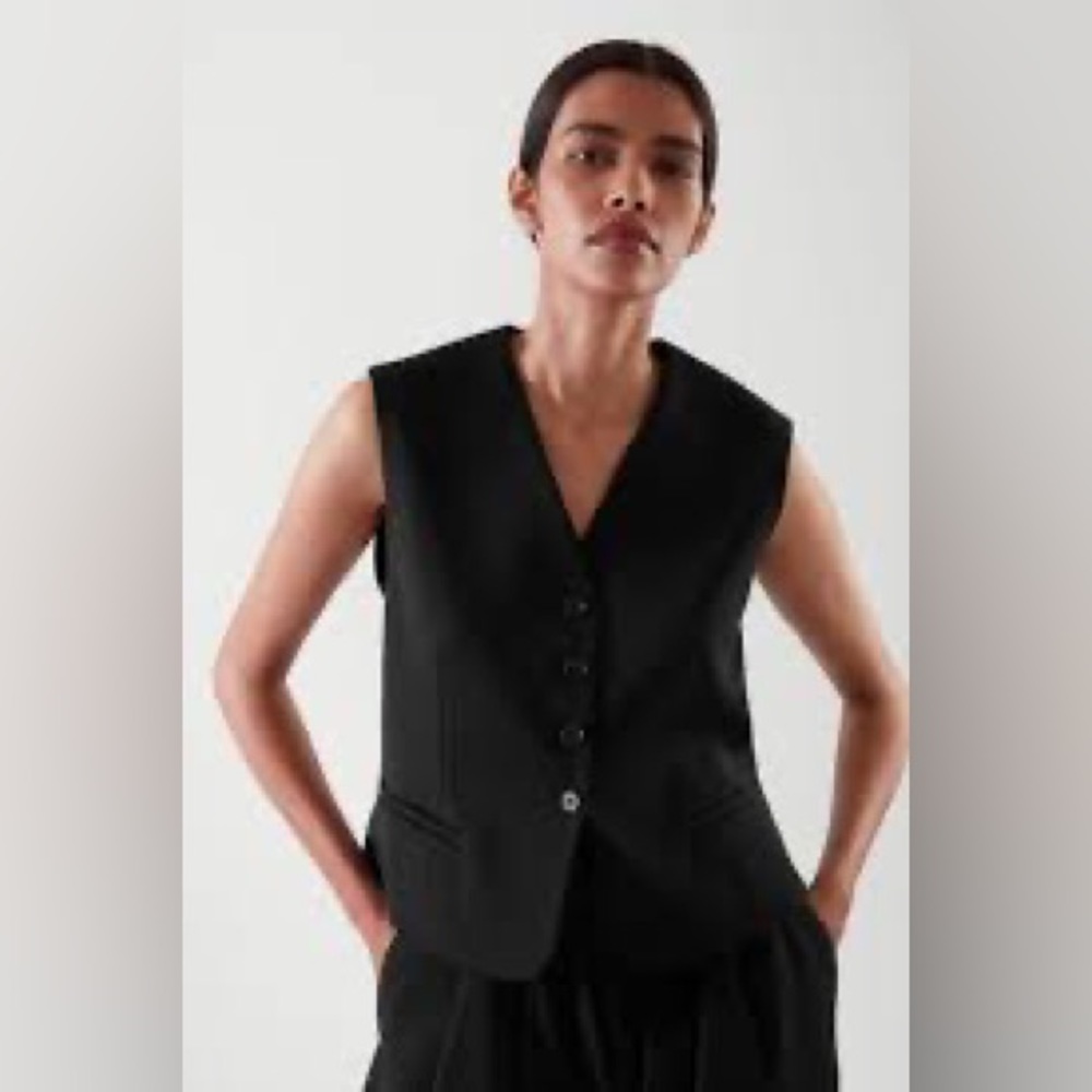 COS | Cropped Single-Breasted Waistcoat - Picture 4 of 15